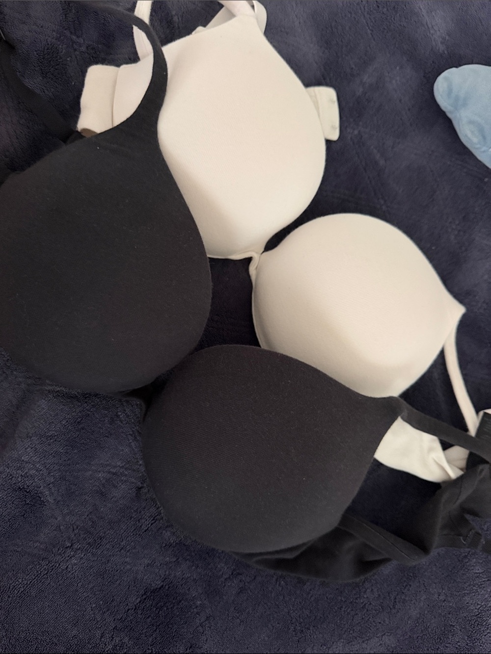 SKIMS Two-Tone Molded Cup Bra in Black & White